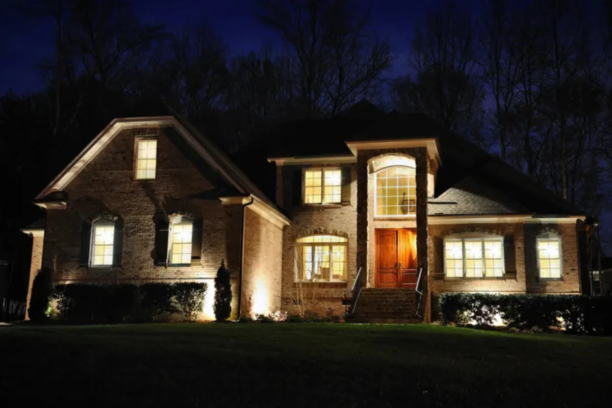 Professional Exterior House Uplighting brightwrx.com-bend