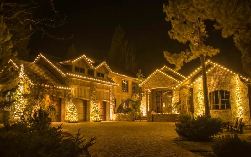 Christmas Lights Installation Cost brightwrx.com-madras