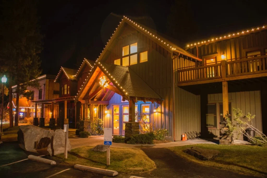 Holiday Lighting for Homes in Your Area brightwrx.com-salem