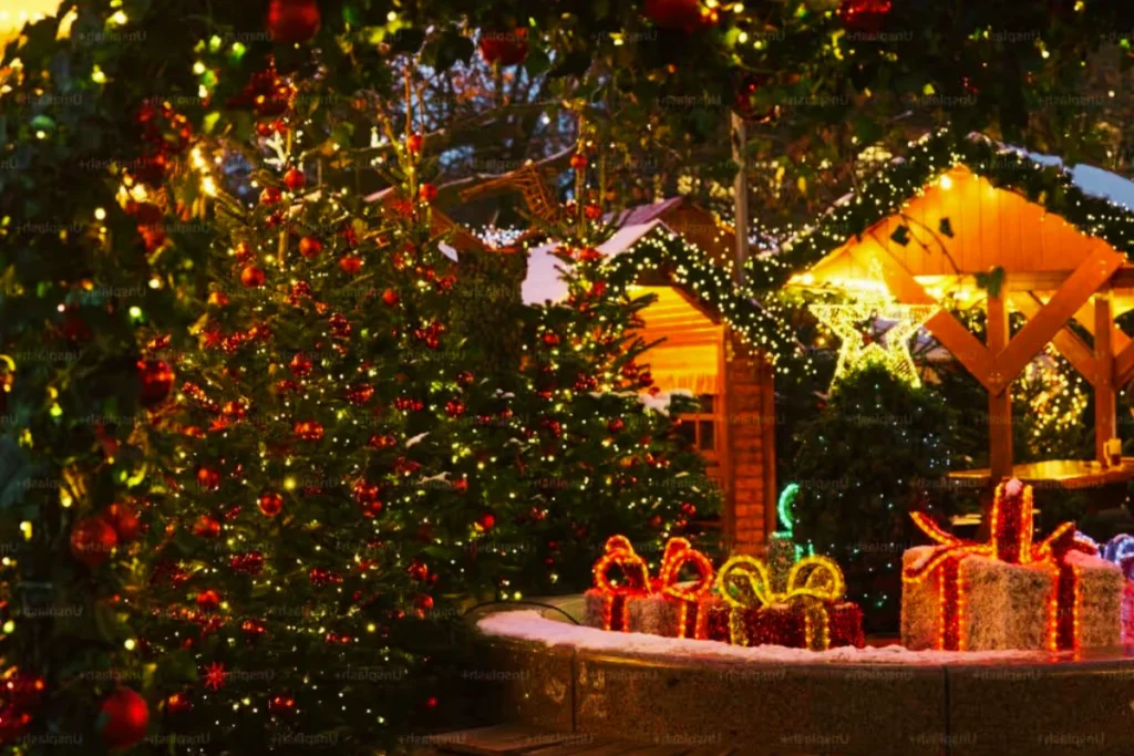 Best Waterproof Outdoor Christmas Lights in Florida brightwrx.com-south-florida