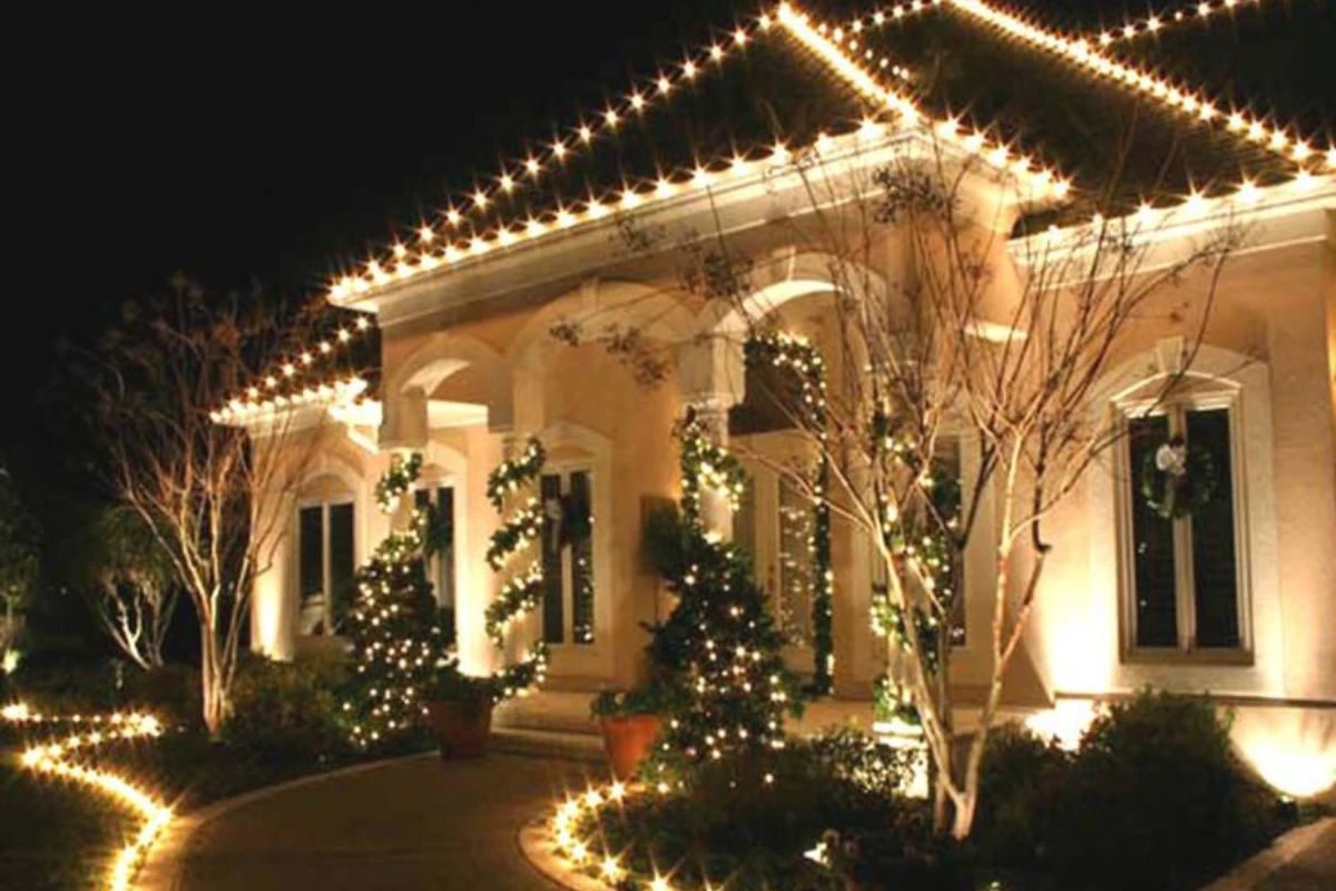 Outdoor Warm White Christmas Lighting Ideas brightwrx.com-south-florida