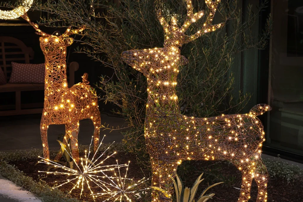 How to Choose the Best Outdoor Reindeer Lights (2026) 2 Outdoor Reindeer Lights for Stunning Holiday Yards brightwrx.com-south-florida
